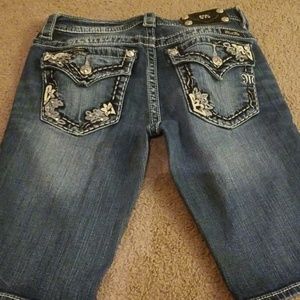 Miss Me Capris(sold)